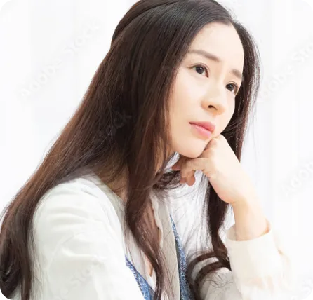 悩んでいる母親